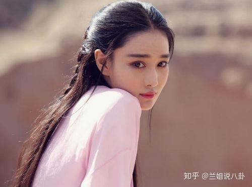 娱乐圈八卦文档爆料最新,明星恋情曝光，幕后真相令人震惊！